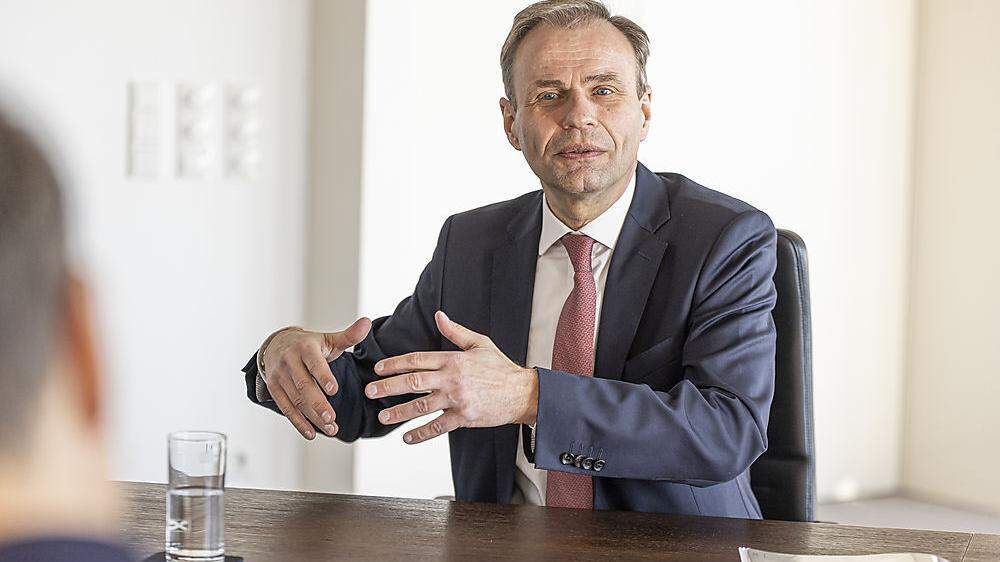 Vorstandssprecher der Raiffeisen Landesbank, Peter Gauper  