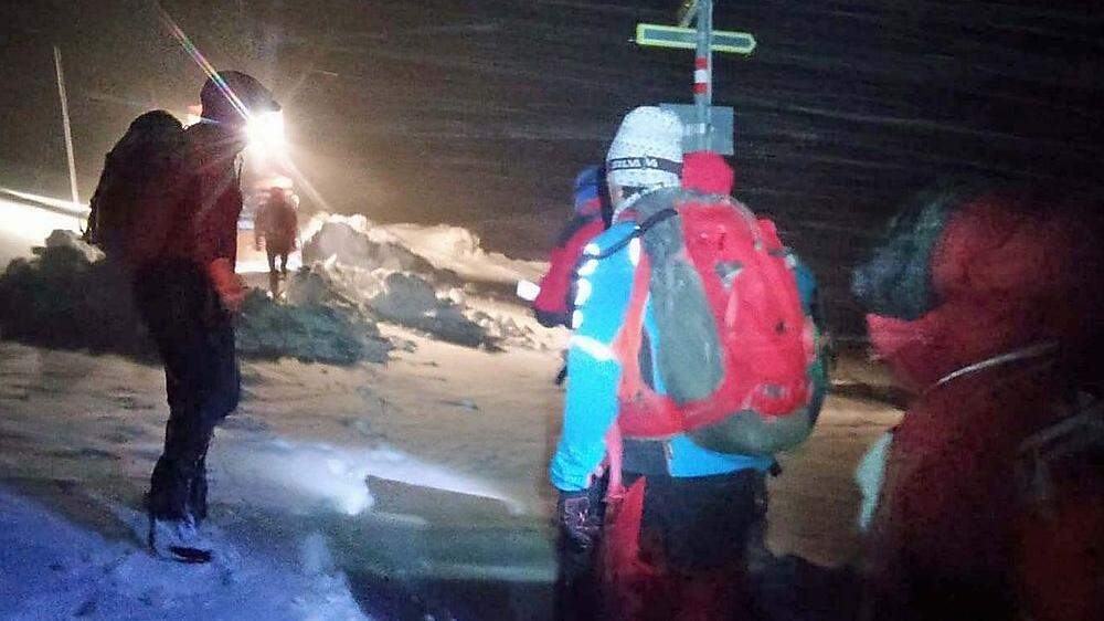 Dunkelheit und Schneesturm erschwerten den Bergrettungseinsatz auf der Schneealpe