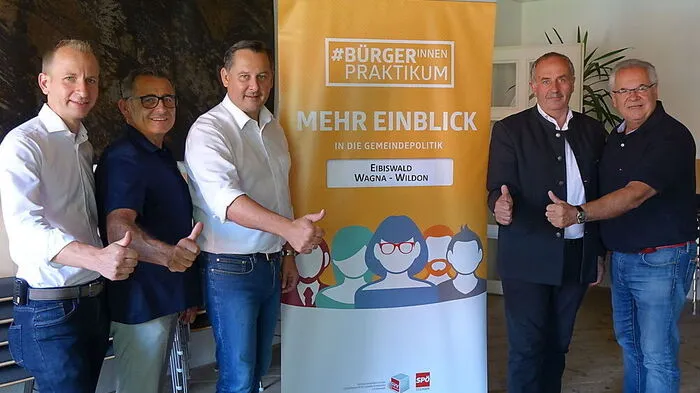 Gemeinderat Hans Jürgen Ferlitsch, Praktikant Gerhard Unger, die Bürgermeister Andreas Thürschweller und Helmut Walch, SPÖ-Landesgeschäftsführer Günter Pirker