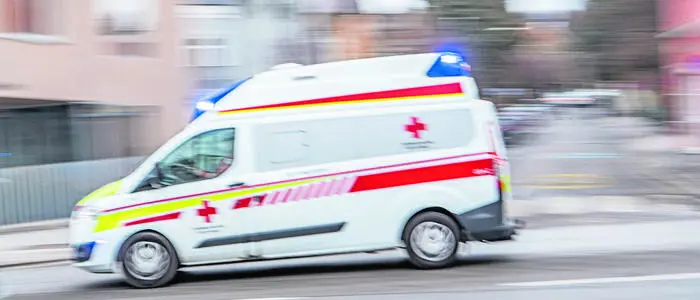 Der Motorradfahrer ist noch an der Unfallstelle gestorben