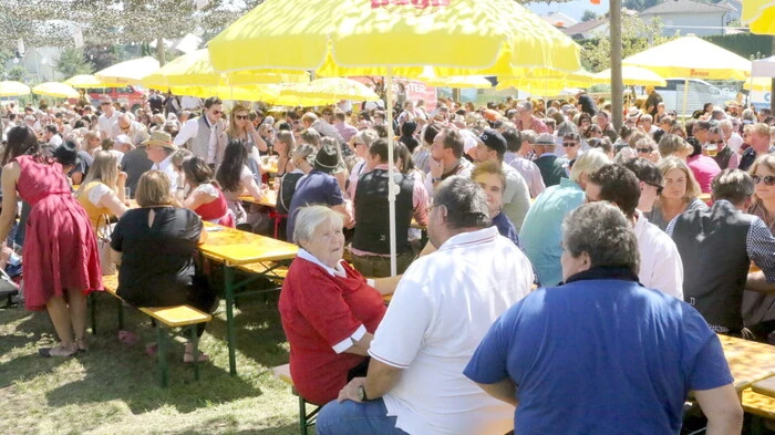 Am Dienstag lud die Freiwillige Feuerwehr (FF) Launsdorf unter Kommandant Gottfried Mauhart zum „Launsdorfer Kirchtag“ in den Messner-Obstgarten. 