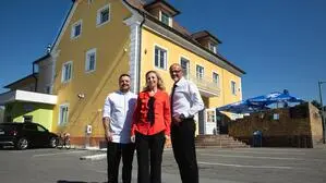 Starten mit dem Restaurant Edel neu durch: Küchenchef Angelo Nicola, Inhaberpaar Nicoleta Iuhas & Daniel luhas 