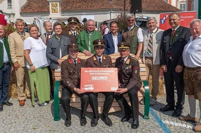 Kommandant Stefan Prinz nahm für seine Florianis der FF Pöllau die Herzbank entgegen.