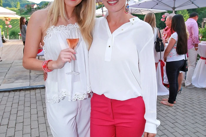 Unter den Gästen: XXLutz-Werbestar Chiara Pisati und Neo-Mama Christine Reiler ...