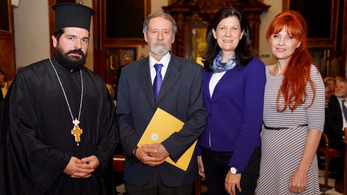 Dimitrios Makris (Erzpriester), Konstantin Risovalis, Barbara Riener (Klubobfrau ÖVP) und Sabine Wagner (Gemeinderätin ÖVP)