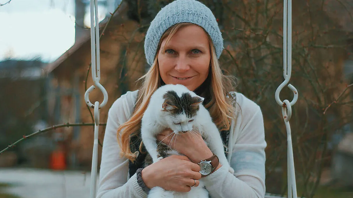 Barbara Ebner lädt am Freitag zum Charity-Event für „Kätzchen in Not“.