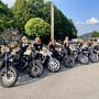 Volle Frauenpower auf Motorrädern