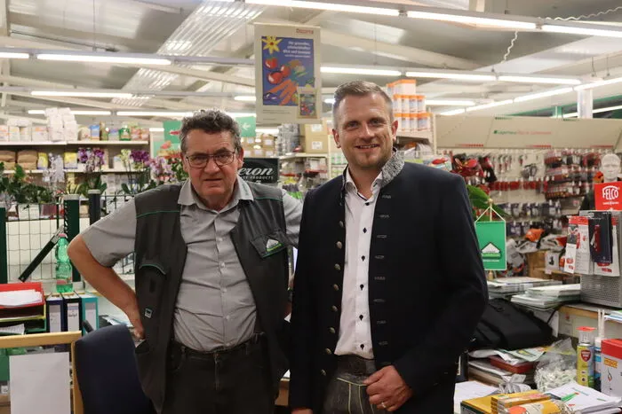 Von 1993 bis 2020 leitete Ferdinand Steinkellner (li.) das Lagerhaus Bad St. Leonhard und seit 2020 Gerhard Penz (re.).