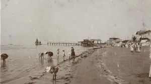 Strandleben in Grado vor 116 Jahren