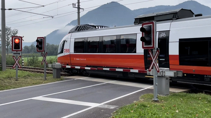 Der Zug fährt vorbei