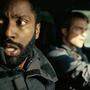 John David Washington ist an der Seite von Robert Pattinson die perfekte James-Bond-Figur