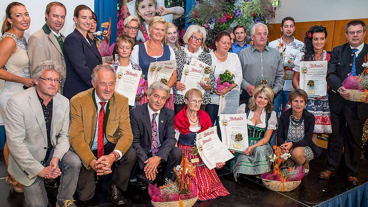 Die Landessieger hatten allen Grund zum Lachen: Ob Gartenparadies oder ein Museum wie das von Irmgard Walkam, die Qualität war überragend