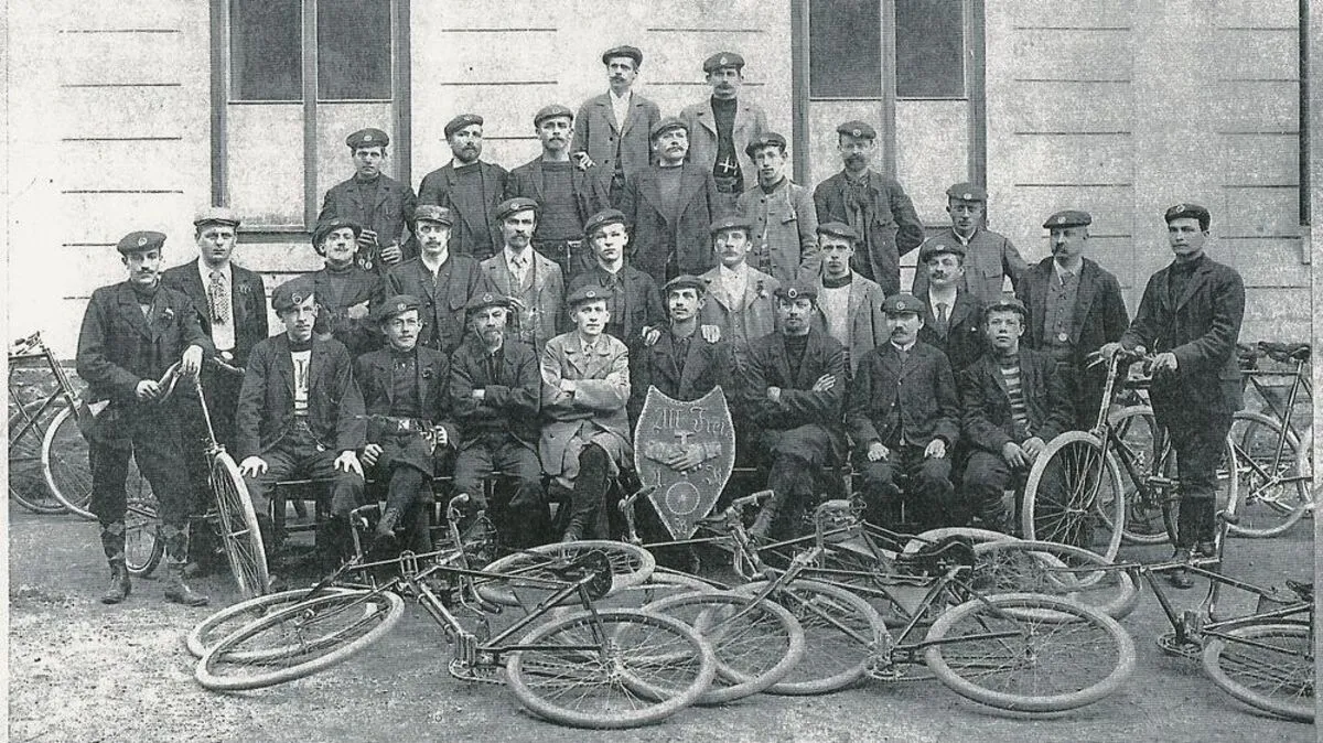 Vom 30. Juli 1899 stammt dieses Bild von Mitgliedern des "Arbeiter-Radfahrerbundes", Ortsgruppe Knittelfeld