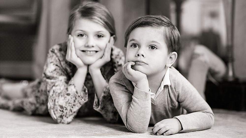 Prinz Oscar und Schwester Estelle auf neuen Fotos zum Geburtstag