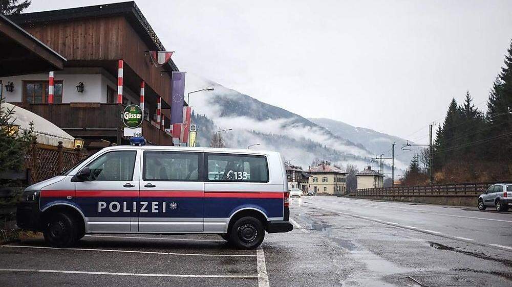 die Osttiroler Polizei ist präsent, im Grenzgebiet zu Italien, und greift immer wieder Illegale auf