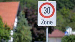 2022 wurde in Österreich durchschnittlich alle 20 Minuten ein Mensch bei einem Verkehrsunfall im Ortsgebiet verletzt