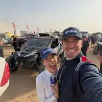 Victoria Swarovski und Mark Mateschitz freuen sich nach ihrem Dakar-Finish