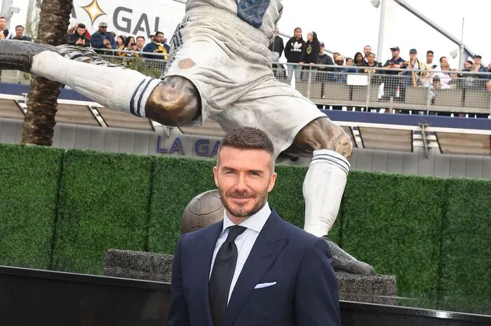 David Beckham spielte von 2007 bis 2012 für Galaxy und gewann mit dem Club zwei Meistertitel, bevor er nach einer letzten Saison bei Paris Saint-Germain 2013 seine aktive Karriere beendete.