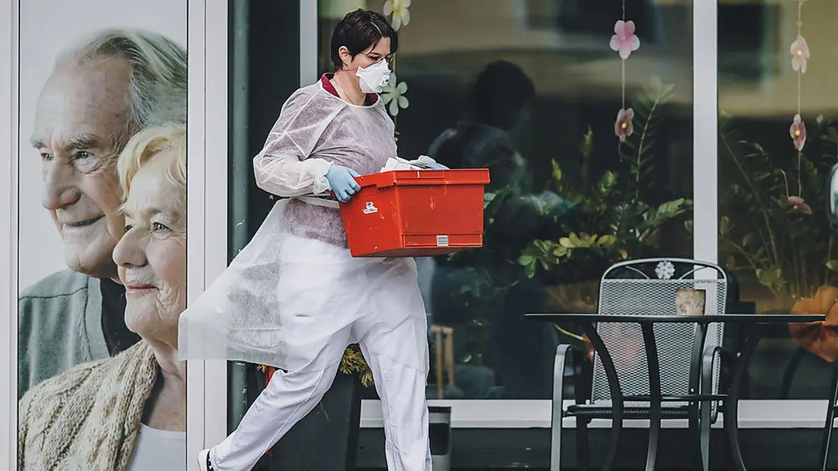 Immer mehr Pflegeheime sind von Infektionen betroffen