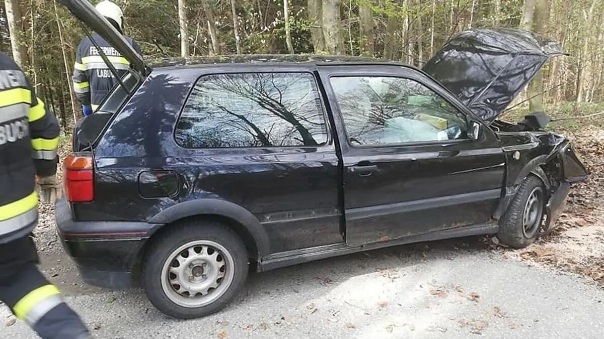 Das Unfallauto wurde erheblich beschädigt