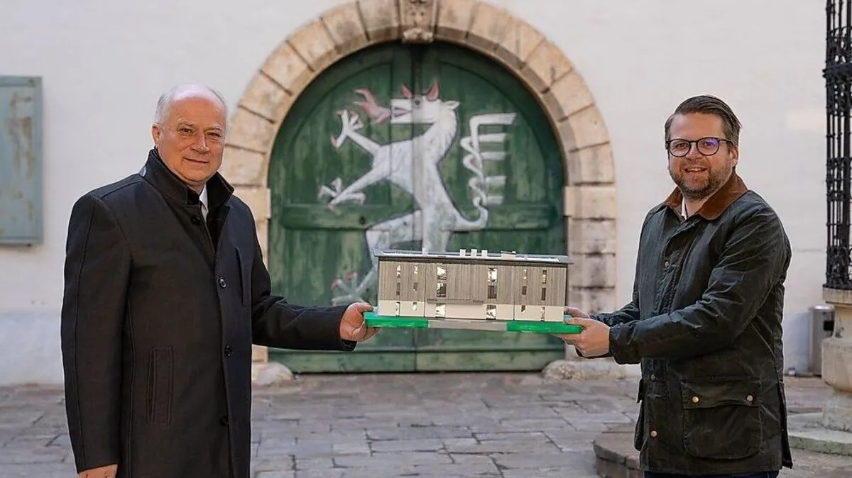 Wohnbaulandesrat Hans Seitinger und der SP-Klubobmann Hannes Schwarz