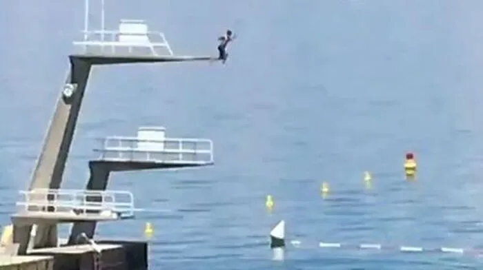 Hummels sprang aus zehn Metern in den Genfer See
