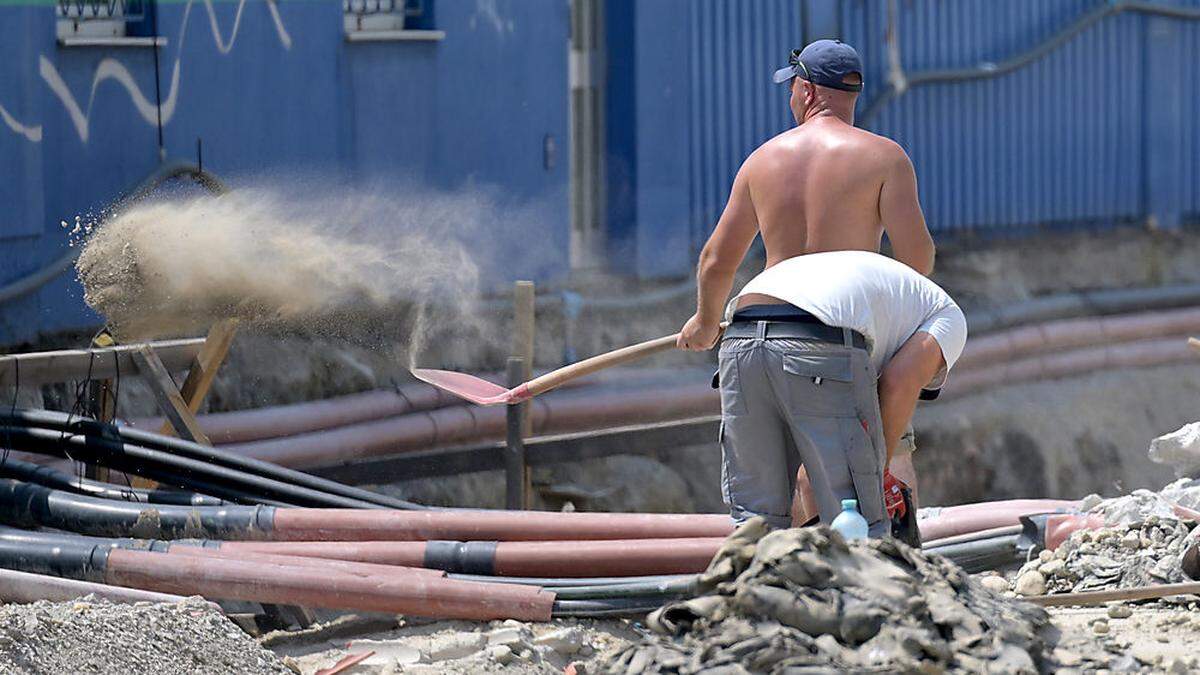 Bauarbeiter leiden enorm unter der Hitzewelle