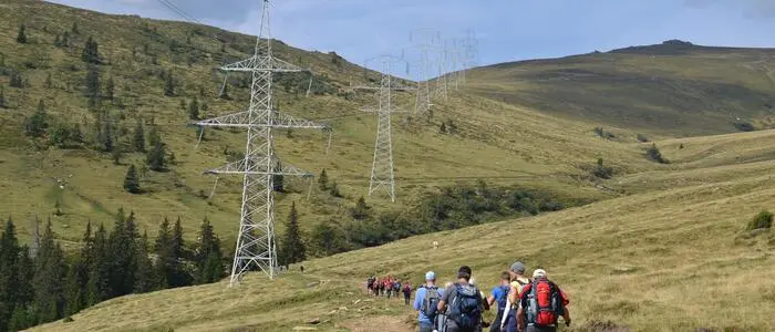 Das Bild zeigt Wanderer auf der Koralm