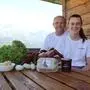 Thomas Stocker und Eva Merhar mit einigen ihrer Produkte 