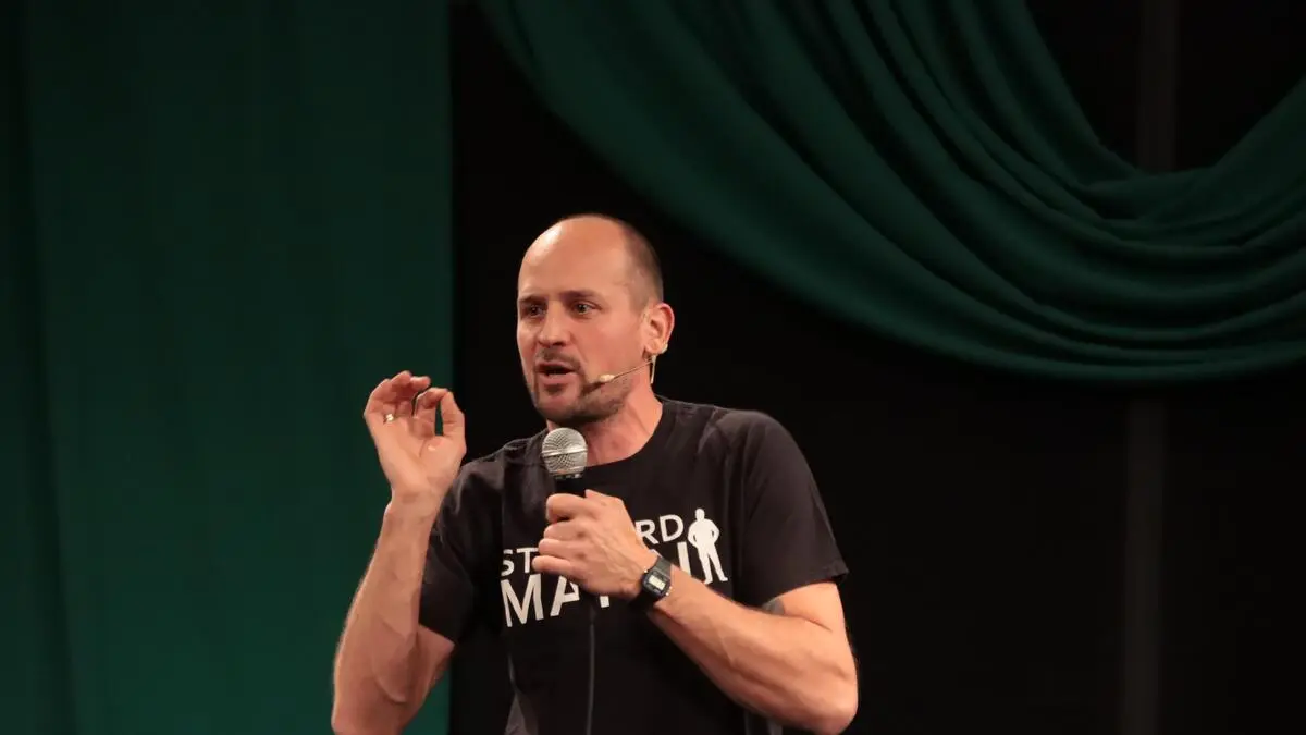 Kabarettist Seppi Neubauer begeisterte im Gleisdorfer Forum Kloster