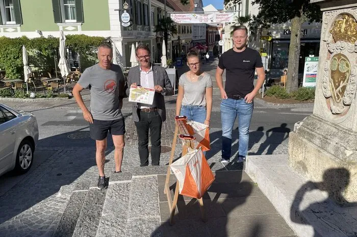 Hannes Pacher (rechts) organisiert das Event