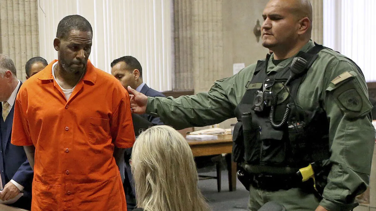 US-Sänger R. Kelly wird ins Gericht geführt