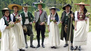 Hauptsache Originale: Es kann sowohl um Tracht (wie hier bei einem Erzherzog-Johann-Spiel), Musik oder auch Traditionen gehen. Alle Vorschläge sind willkommen