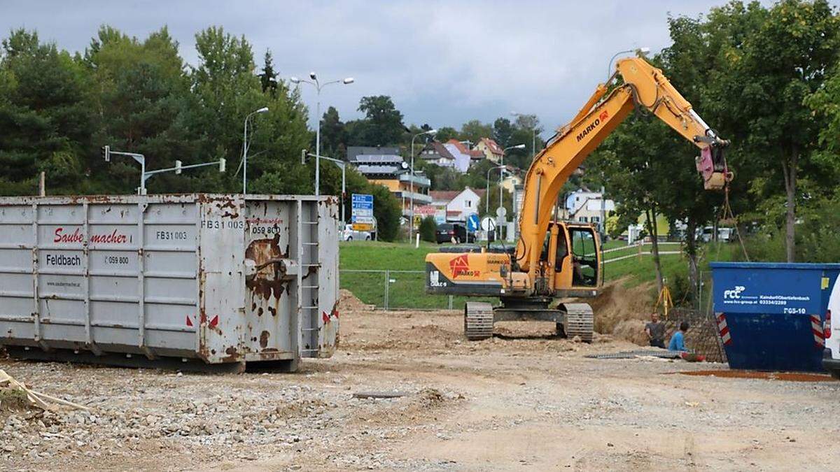 Hier wird ab Anfang 2018 der erste Lidl des Bezirkes stehen