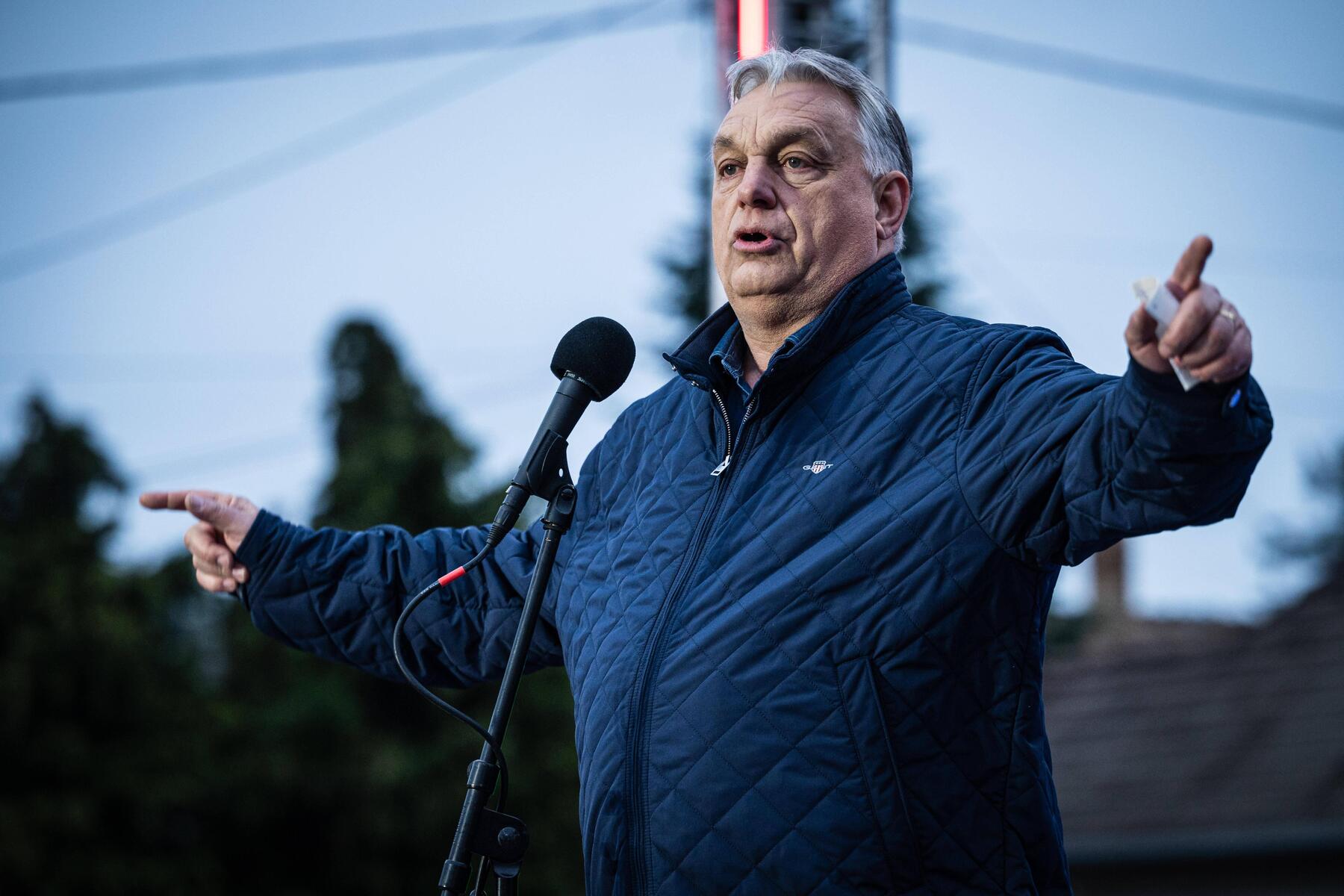 „Zufällig“ gefundene Sprengstoffsätze: Ungarische Wahlkampffinten: Orbáns Feindbilder haben ausgedient