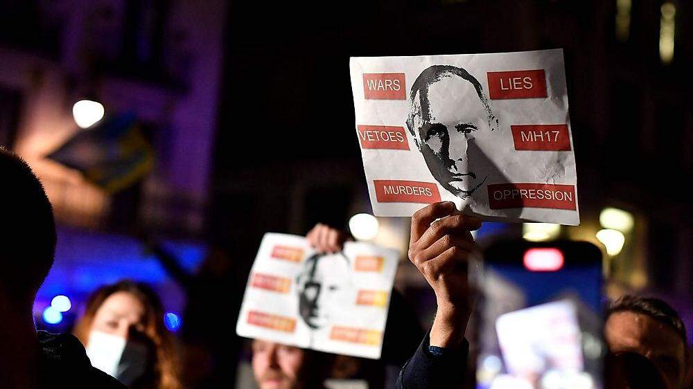 In Russland protestieren viele Menschen gegen die Regierung und den Krieg in der Ukraine
