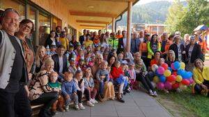 Viele fröhliche Gesichter anlässlich der Eröffnung von Kinderkrippe und Kindergarten in Judenburg-West