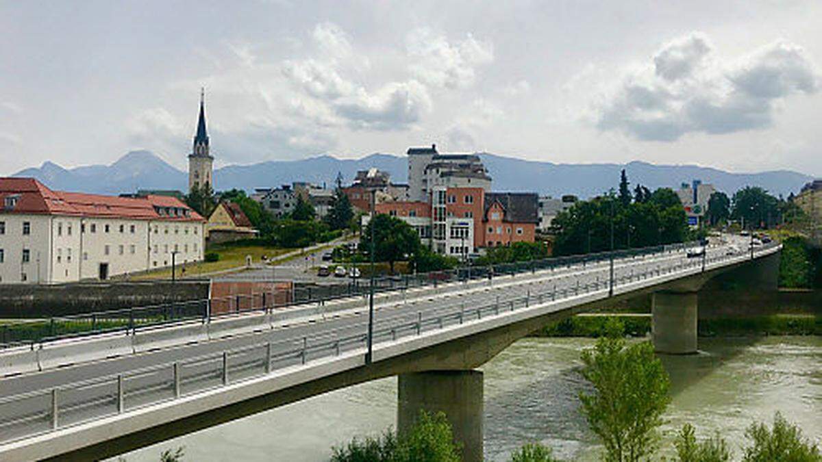 Neben einigen Straßensperren aufgrund von Grabungsarbeiten wird auch die Alpen-Adria-Brücke für drei Tage gesperrt