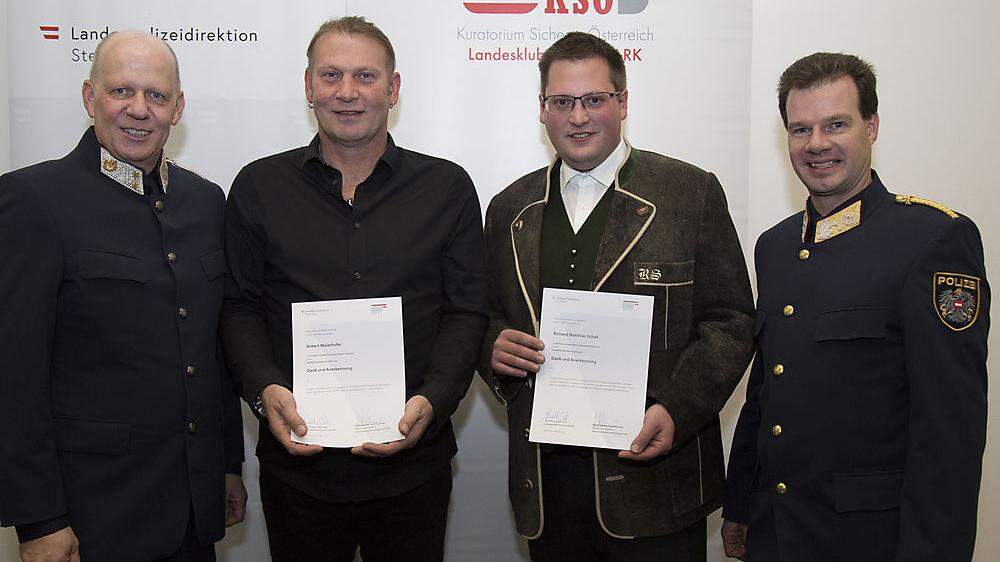 Robert Maierhofer und Richard Matthias Schall mit Landespolizeidirektor Gerald Ortner (rechts)