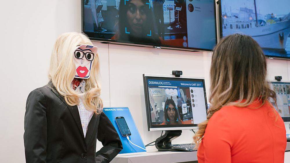 Bei IT-Messe CeBIT wurde das Gesichtserkennungssystem 'Samantha' vorgestellt. Es könnte den klassischen Portier ersetzen