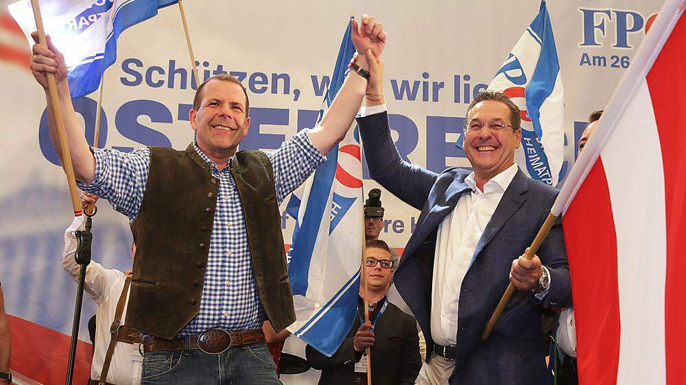 Damals war noch eitel Wonne: Heinz-Christian Strache (rechts) mit EU-Spitzenkandidat Harald Vilimsky bei der 1. Mai-Feier der FPÖ.