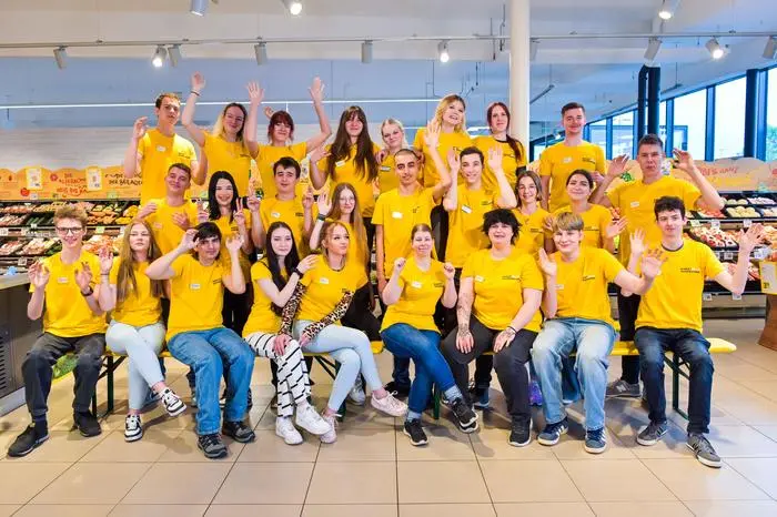 27 Lehrlinge leiten in dieser Woche die Billa-Filiale Karawankenweg