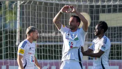 Markus Pink ließ sich nach seinem Goldtor feiern