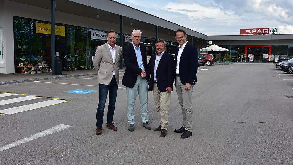 Franz Hobel, Johann Widmann (Vorstand Pletzer Gruppe), Gerhard Wolf und Karl Schnögl (von links)
