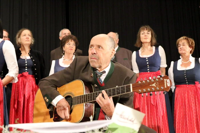 Neben dem Veranstalter Gesangverein Passering (Leitung Herbert Eberhart) wirkten weiters der Männerchor Althofen (Jakob Feichter), der Männergesangsverein Krappfeld (Gerald Rießer), der Singkreis „ars musica“ Althofen (Dagmar Sucher) sowie der Gemischte Chor Althofen unter der Leitung  von Gerhild Rücker mit. 