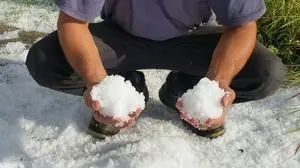 "Schneebälle" aus Hagel