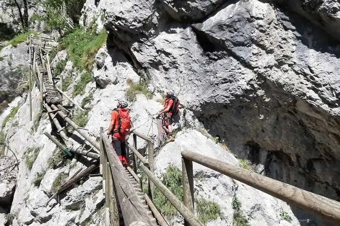 Die Felsbrocken hatten laut Bergrettung die Größe eines Oberkörpers