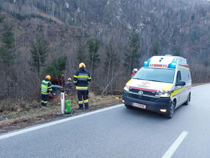 Die Lenkerin zog sich bei dem Unfall leichte Verletzungen zu