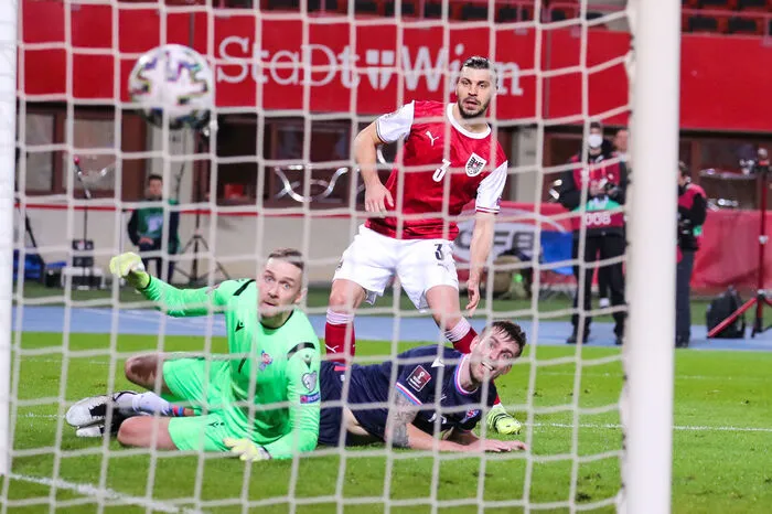 Aleksandar Dragovic: 3 Mit seinem 88. Länderspiel löste er Marko Arnautovic als erfahrenster aktiver Teamspieler ab und erzielte mit seinem erst zweiten Länderspieltor nach einer Ecke das ganz  wichtige 1:1.