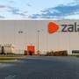 Zalando beliefert nach eigenen Angaben 49 Millionen Kunden in 25 Ländern.